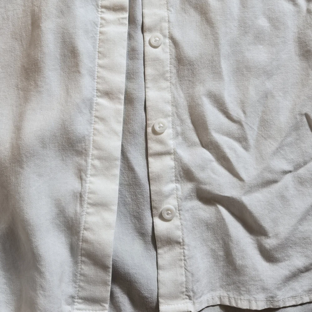 Bella Dahl Ivory Sleeveless Button-Down Shirt - Picture 4 of 4